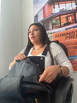 LIZ-06  online show from February 17, 2026, 1:29 pm