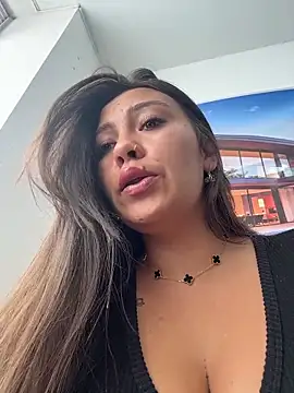 LIZ-06  online show from March 3, 2026, 1:50 pm