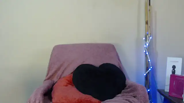 natgirlnatural online show from March 27, 2026, 6:29 pm