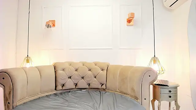 Snapshot of briannaduque chatting on February 26, 2025, 1:08 pm briannaduque online show from February 26, 2025, 1:08 pm