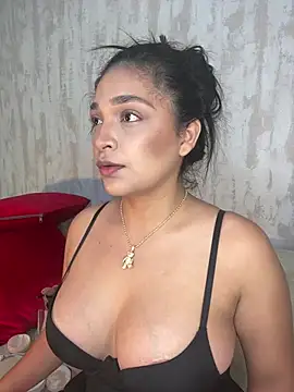 Snapshot of AdeleGray chatting on February 26, 2026, 11:04 pm AdeleGray online show from February 26, 2026, 11:04 pm