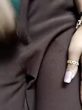 Snapshot of BabySlimmy10 chatting on January 7, 2025, 6:05 am BabySlimmy10 online show from January 7, 2025, 6:05 am