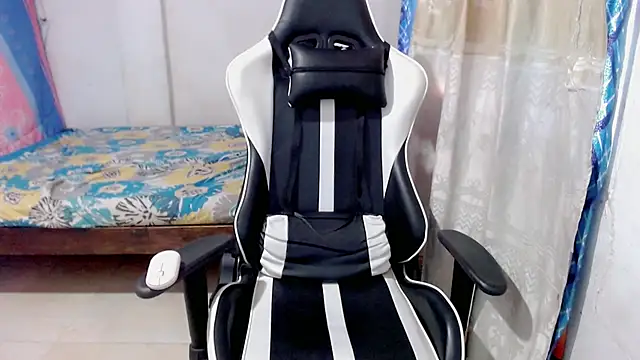 Snapshot of danilo302209 chatting on February 4, 2025, 4:29 pm danilo302209 online show from February 4, 2025, 4:29 pm