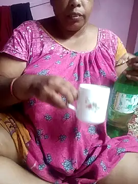 Hotty-rumi online show from October 22, 2025, 4:29 pm