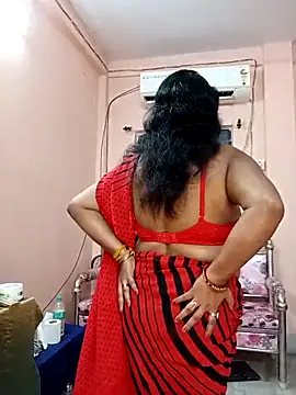 hottbabycam online show from June 19, 2026, 3:27 pm