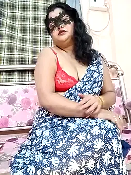 hottbabycam online show from June 26, 2026, 2:43 pm