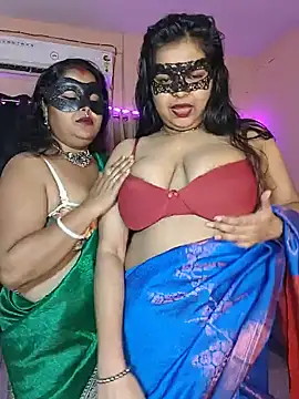hottbabycam online show from July 31, 2026, 3:11 pm