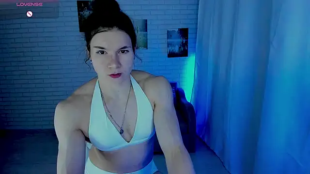 Snapshot of Lisa_Ray chatting on June 18, 2026, 9:30 pm Lisa Ray online show from June 18, 2026, 9:30 pm