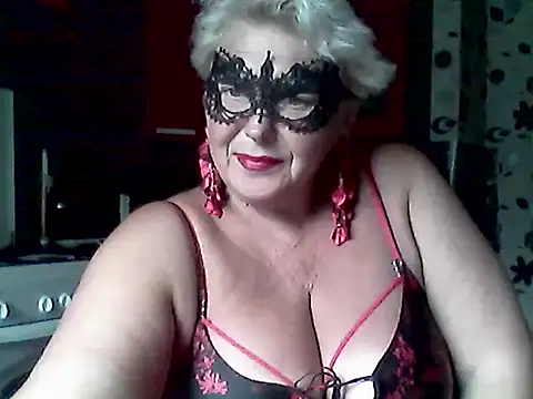 Lisa Suzie online show from July 23, 2026, 2:37 pm