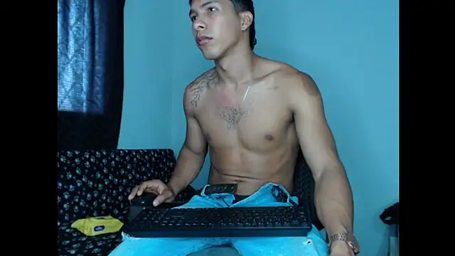 maximo vega newv online show from December 13, 2024, 3:21 pm