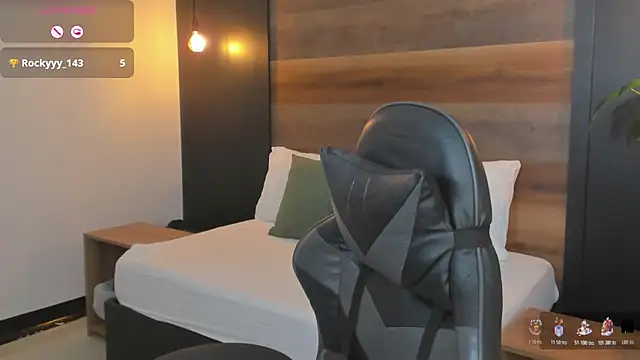 stephanya  online show from January 17, 2026, 12:21 pm