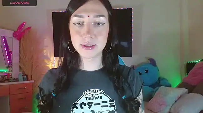 karla zambrano online show from December 6, 2024, 6:50 pm