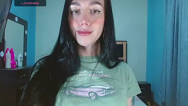 Snapshot of karla_zambrano chatting on May 5, 2026, 4:48 pm karla zambrano online show from May 5, 2026, 4:48 pm