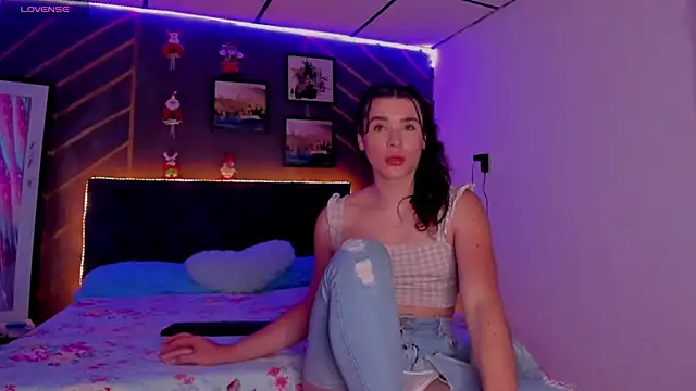 Snapshot of elafranco_ chatting on December 7, 2024, 8:05 pm elafranco online show from December 7, 2024, 8:05 pm