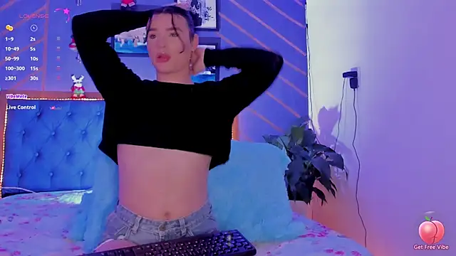 Snapshot of elafranco_ chatting on December 8, 2024, 8:25 pm elafranco online show from December 8, 2024, 8:25 pm