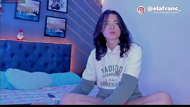 Snapshot of elafranco_ chatting on December 24, 2024, 3:38 am elafranco online show from December 24, 2024, 3:38 am