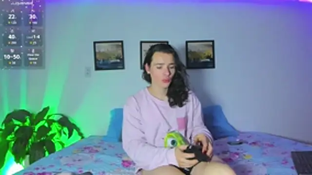 Snapshot of elafranco_ chatting on November 21, 2025, 4:44 am elafranco online show from November 21, 2025, 4:44 am