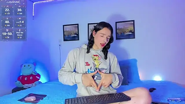 Snapshot of elafranco_ chatting on December 18, 2025, 1:00 am elafranco online show from December 18, 2025, 1:00 am