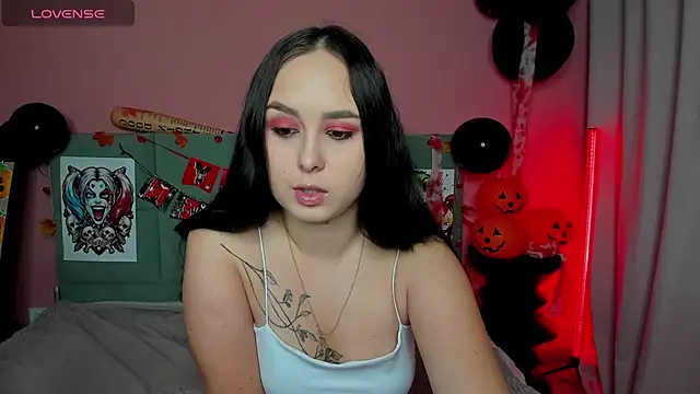 BeatriceReeves online show from October 27, 2025, 1:09 am