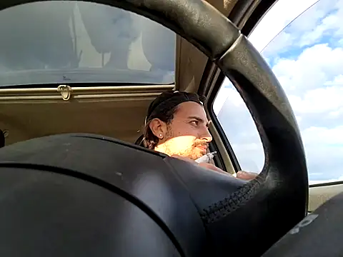 salvat22 online show from March 17, 2025, 4:01 pm