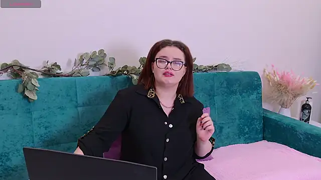 Jessica Joy online show from December 10, 2024, 2:16 am