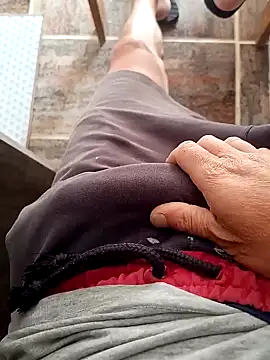 paubabando  online show from January 3, 2025, 1:03 pm