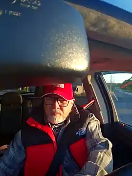 KOMANDOS74 online show from September 18, 2025, 5:09 am