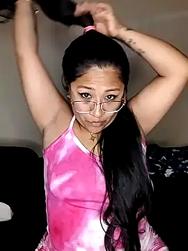 ineliveca online show from January 7, 2025, 11:45 pm