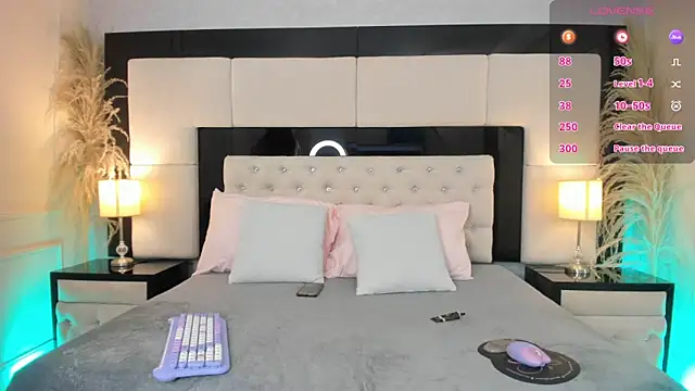 CarlaRossi  online show from March 5, 2026, 7:54 pm