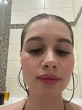 Snapshot of EllieHayes chatting on December 22, 2024, 1:11 pm EllieHayes online show from December 22, 2024, 1:11 pm