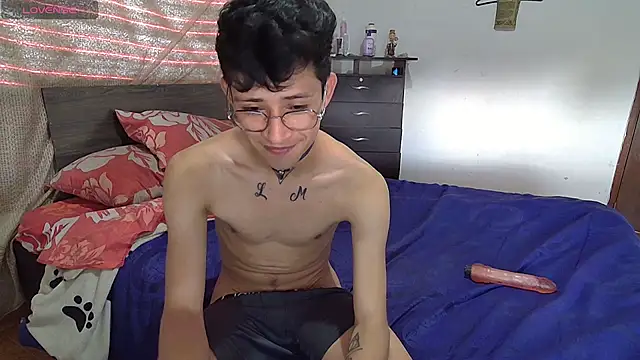 Sweet c4mer0n online show from October 13, 2025, 5:46 pm