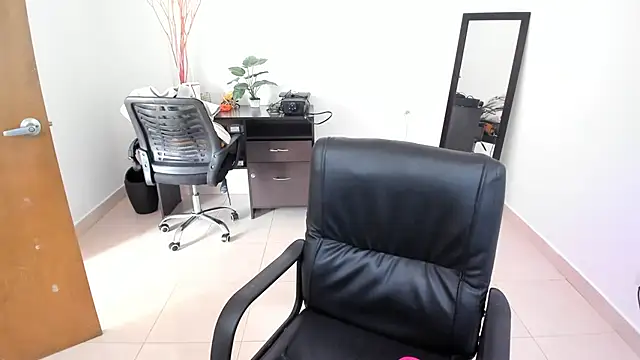 Adele Sweett online show from March 14, 2025, 7:23 pm