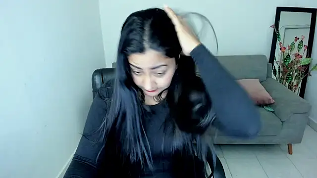 Adele Sweett online show from November 20, 2025, 10:37 am