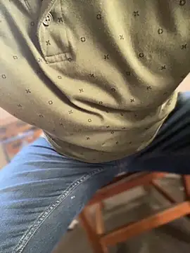 Snapshot of FrankJake99 chatting on October 20, 2025, 3:34 pm FrankJake99 online show from October 20, 2025, 3:34 pm