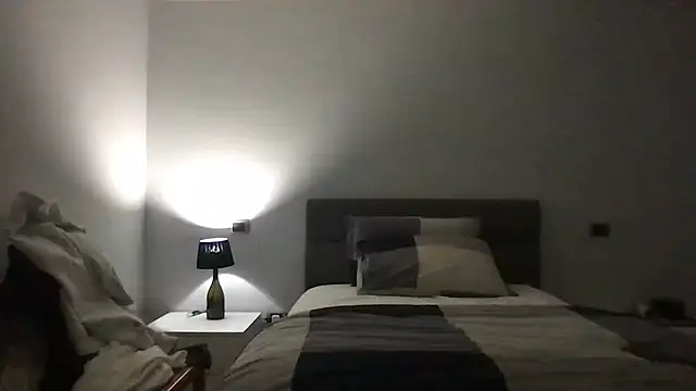 fnatic2806 online show from December 23, 2024, 6:44 am