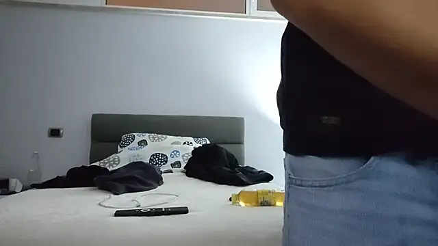 fnatic2806 online show from October 30, 2025, 12:56 am