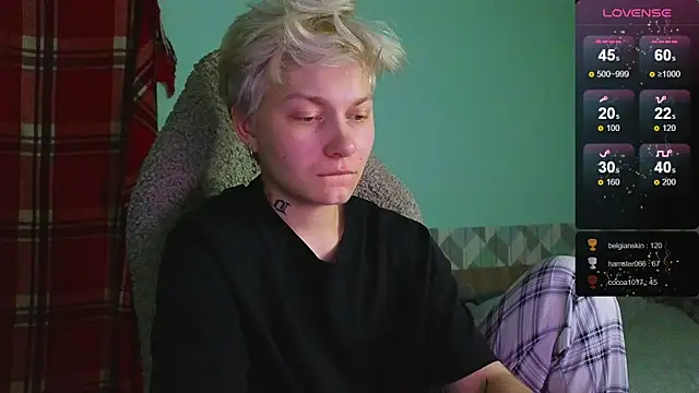 Snapshot of esajukyy chatting on December 30, 2024, 1:03 pm esajukyy online show from December 30, 2024, 1:03 pm