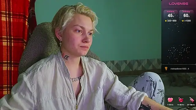 Snapshot of esajukyy chatting on January 12, 2025, 3:57 pm esajukyy online show from January 12, 2025, 3:57 pm