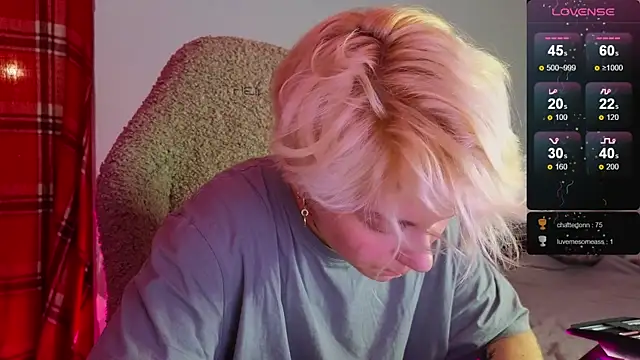 Snapshot of esajukyy chatting on February 28, 2025, 4:42 pm esajukyy online show from February 28, 2025, 4:42 pm