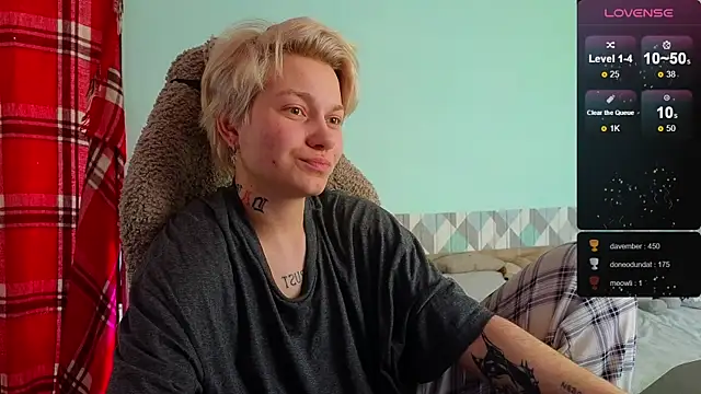 Snapshot of esajukyy chatting on March 13, 2025, 7:42 am esajukyy online show from March 13, 2025, 7:42 am