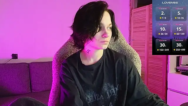 esajukyy online show from February 13, 2026, 1:40 pm