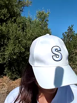 Snapshot of Samira-Summer chatting on October 3, 2025, 9:06 am Samira-Summer online show from October 3, 2025, 9:06 am