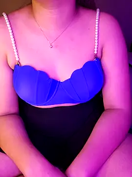 Olivia3 online show from September 23, 2025, 8:01 pm