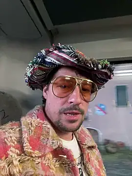 Snapshot of zenzero87 chatting on March 3, 2025, 5:53 am zenzero87 online show from March 3, 2025, 5:53 am