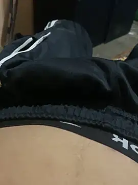 Snapshot of Deste223 chatting on November 10, 2025, 4:44 am Deste223 online show from November 10, 2025, 4:44 am