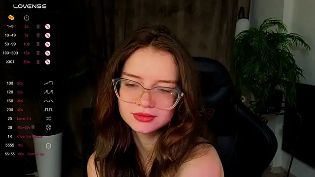 Snapshot of Sonya_Glen chatting on September 14, 2025, 9:14 pm Sonya Glen online show from September 14, 2025, 9:14 pm