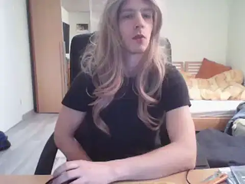 Snapshot of Kinky-Kristina chatting on February 16, 2025, 3:48 pm Kinky-Kristina online show from February 16, 2025, 3:48 pm