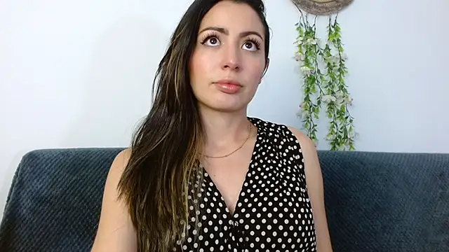 Kendal Mosk online show from December 17, 2024, 8:21 pm