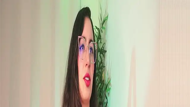 Snapshot of Kendal_Mosk chatting on April 29, 2026, 5:06 pm Kendal Mosk online show from April 29, 2026, 5:06 pm