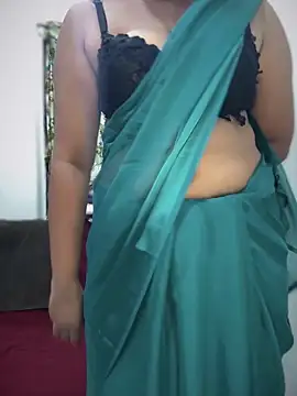 Snapshot of stylishpooja chatting on October 4, 2025, 4:49 pm stylishpooja online show from October 4, 2025, 4:49 pm